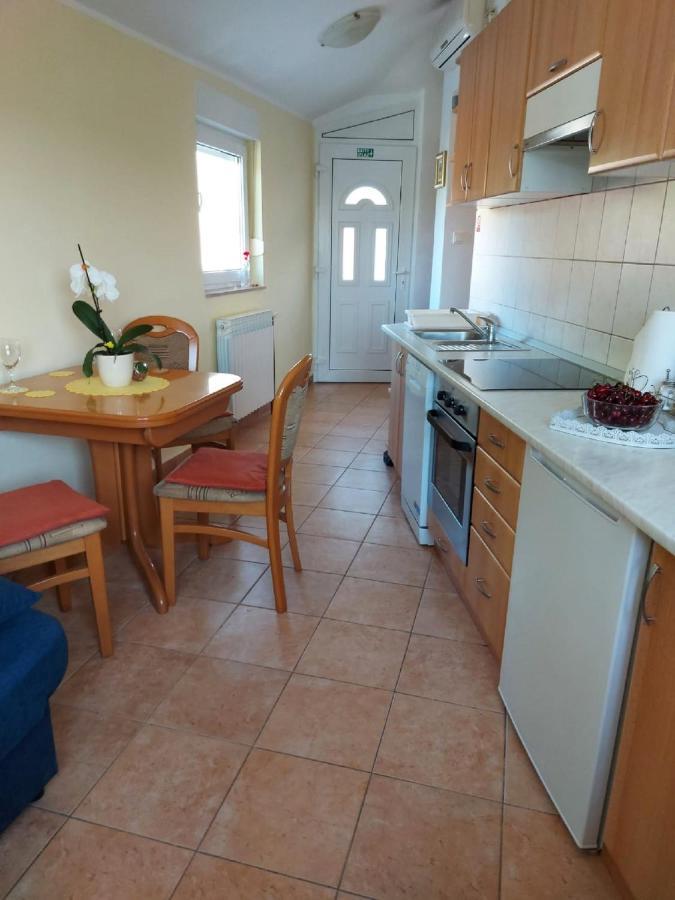 Apartman Luka Jadrtovac Esterno foto