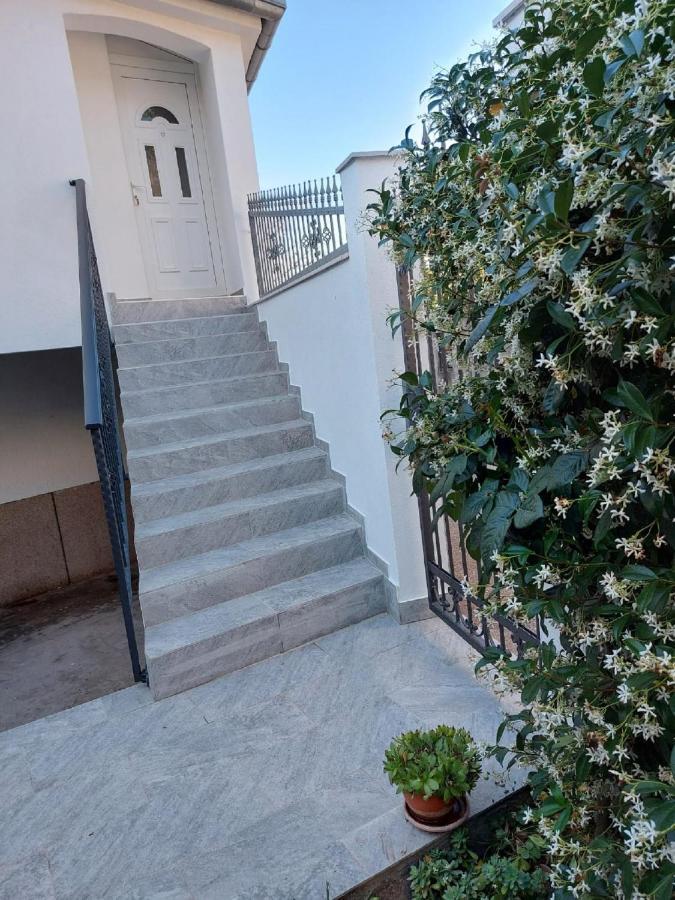 Apartman Luka Jadrtovac Esterno foto