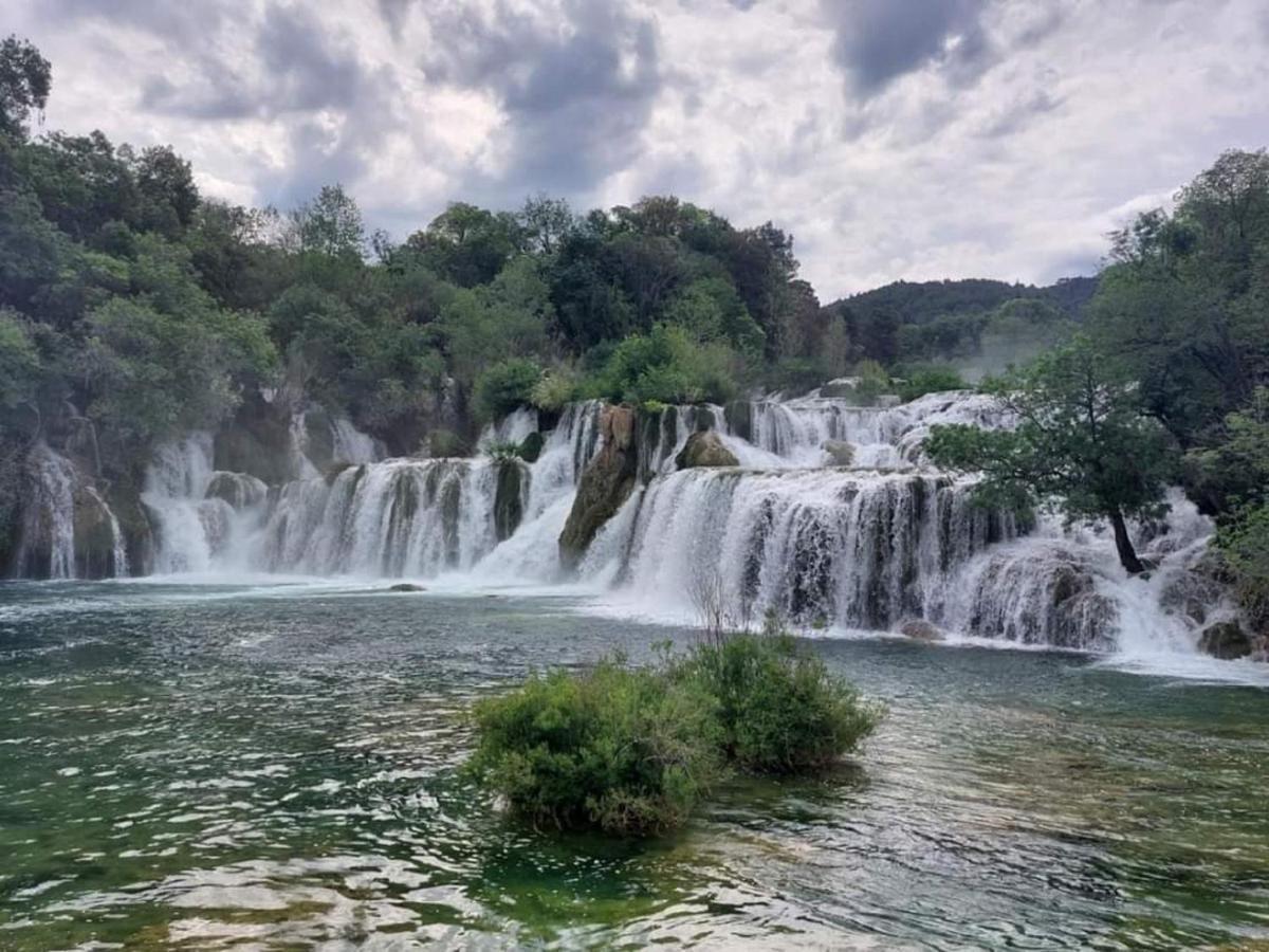 Apartman Luka Jadrtovac Esterno foto