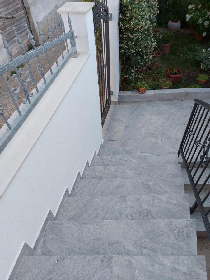 Apartman Luka Jadrtovac Esterno foto